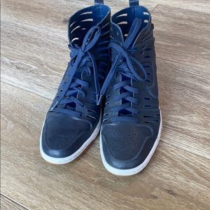 Nike inside heel sneakers